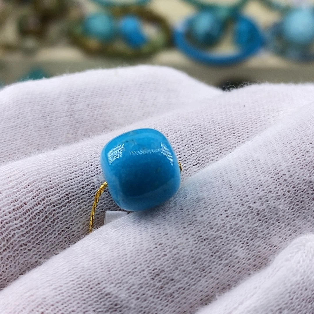 是***海绿松石未镶嵌珠宝奇石