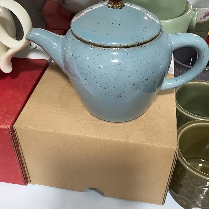 主人杯一个，瓷。。。