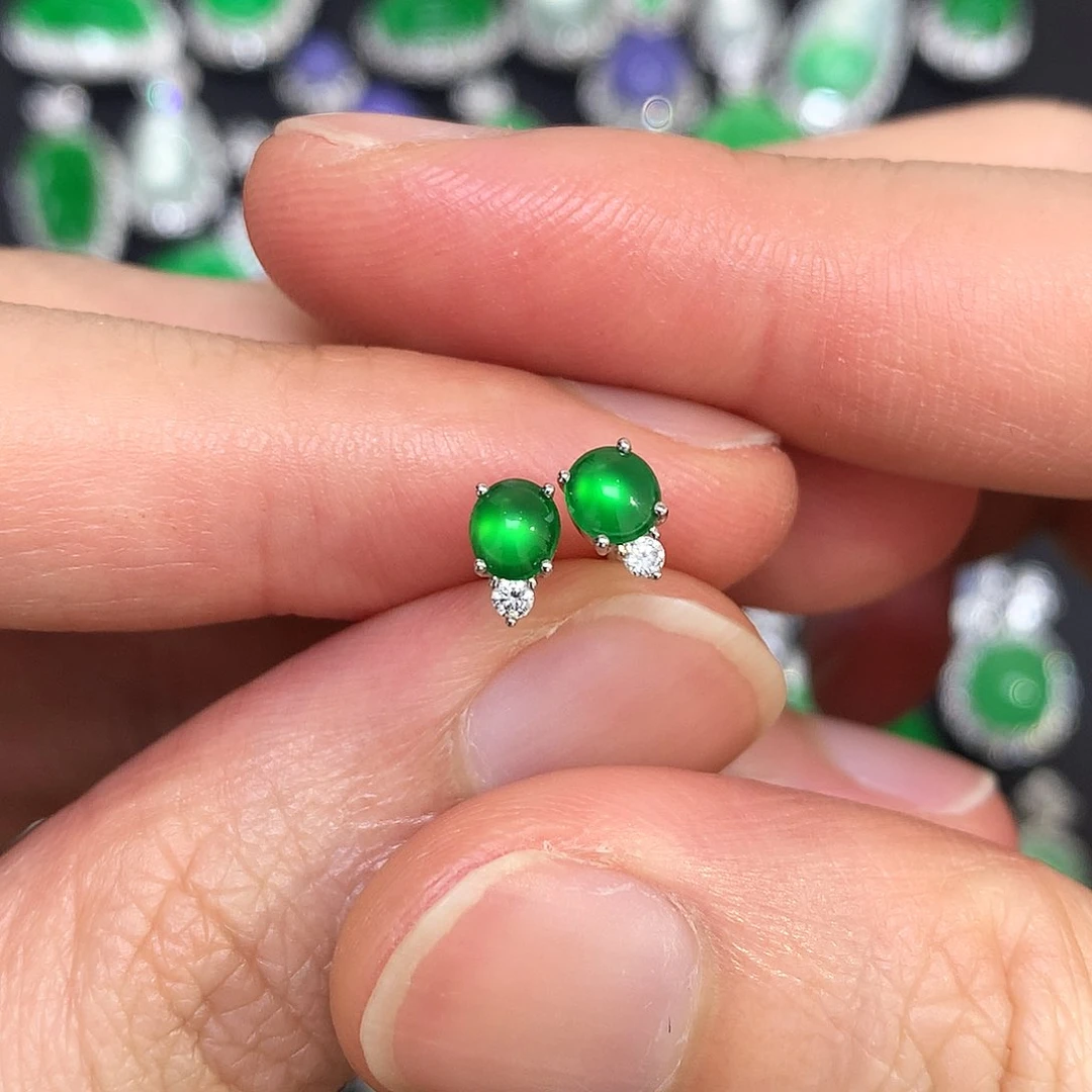 翡翠18K金镶嵌耳饰绿