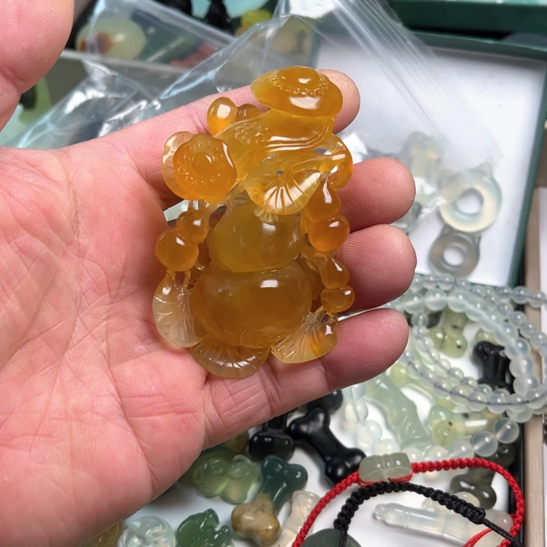 蛇纹石玉原石未镶嵌