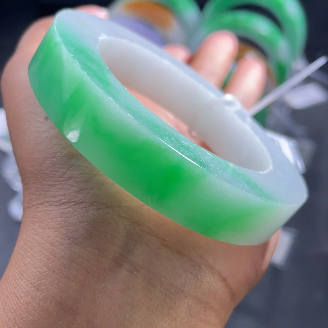 定制翡翠未镶嵌正圈