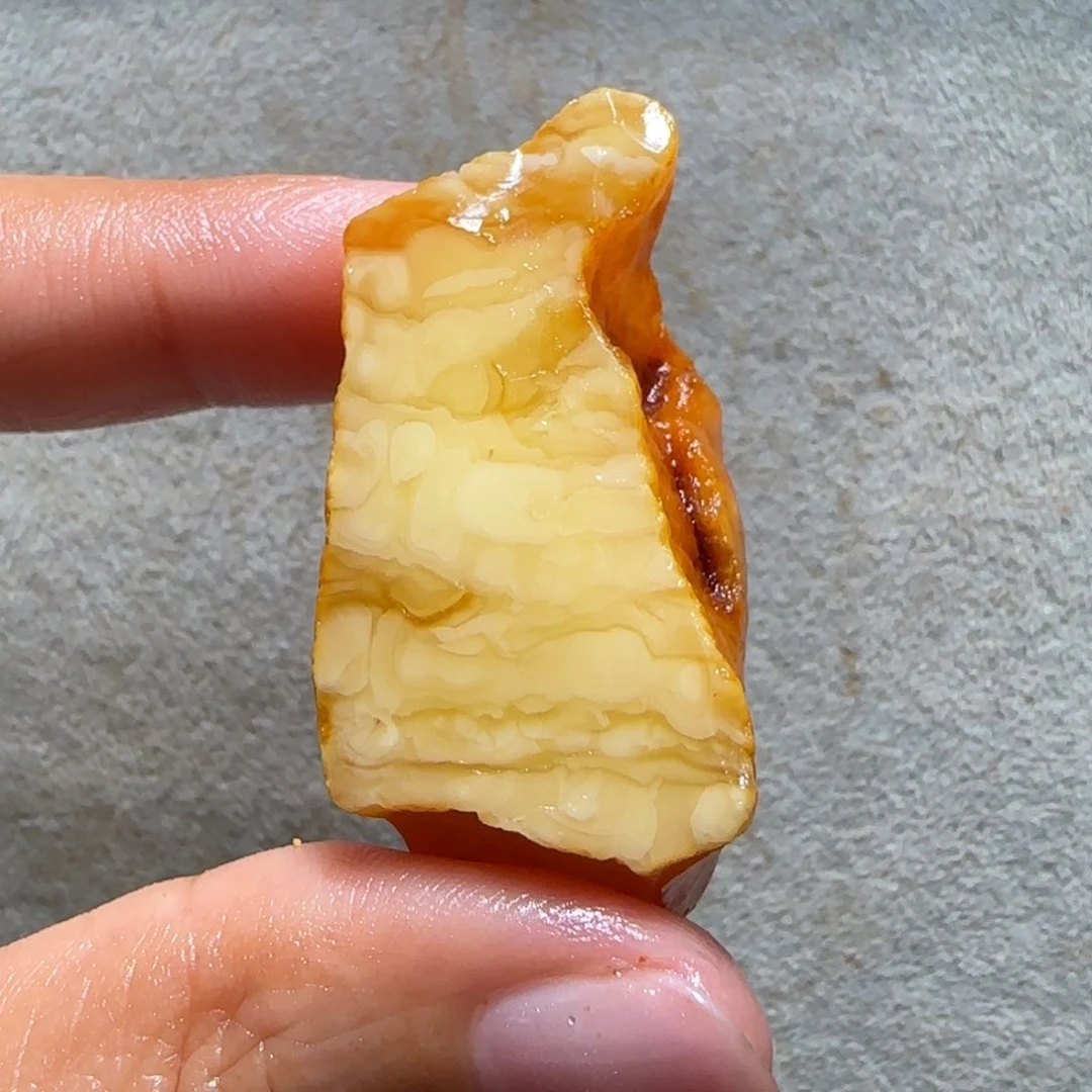 未镶嵌定制琥珀携***生专拍