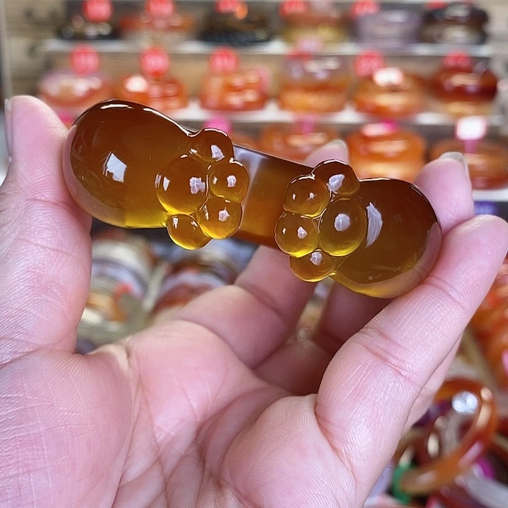 玛瑙/玉髓手镯未镶嵌一**花