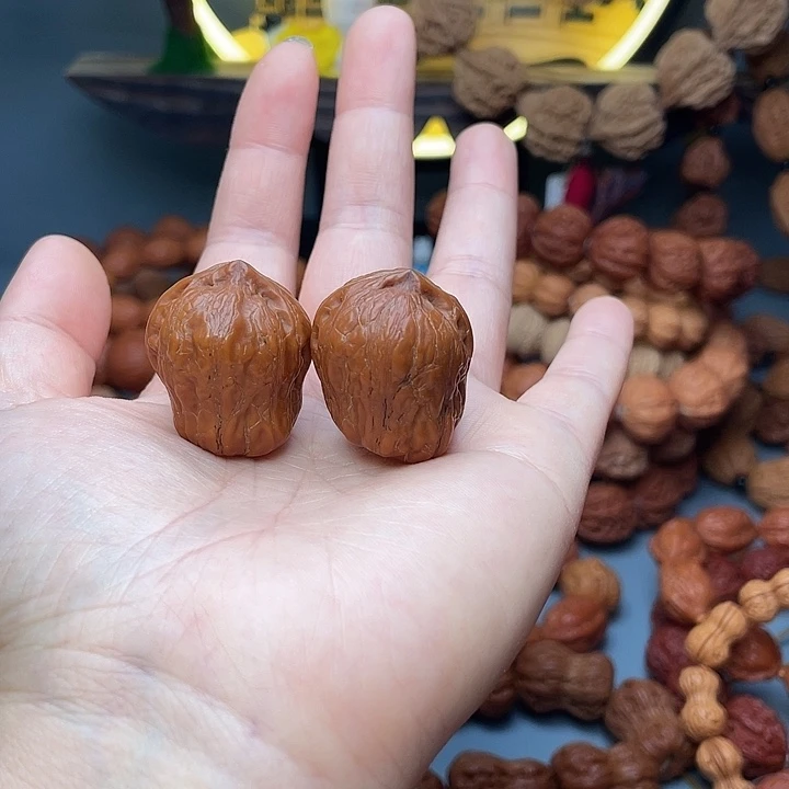 文玩核桃吊坠小花生