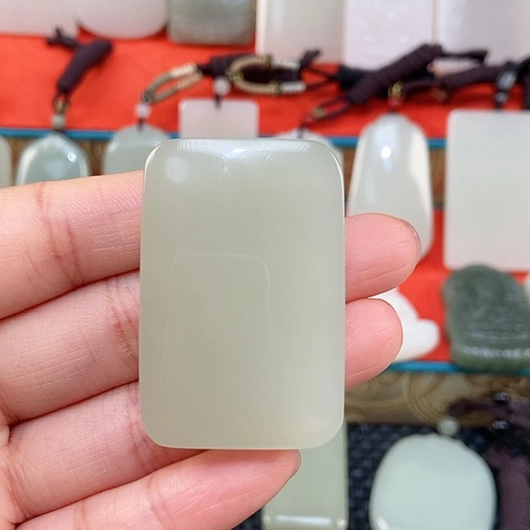 【闪购商品】颈饰未镶嵌和田玉