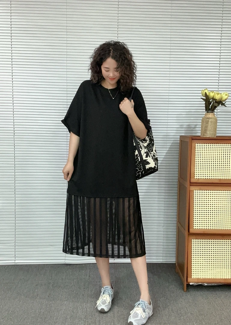 61111拼接压褶网纱短袖连衣裙显瘦遮肉设计感高级感