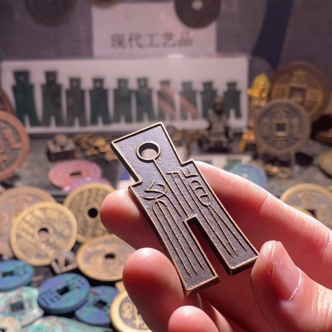 梵***L铜现代仿制工艺品