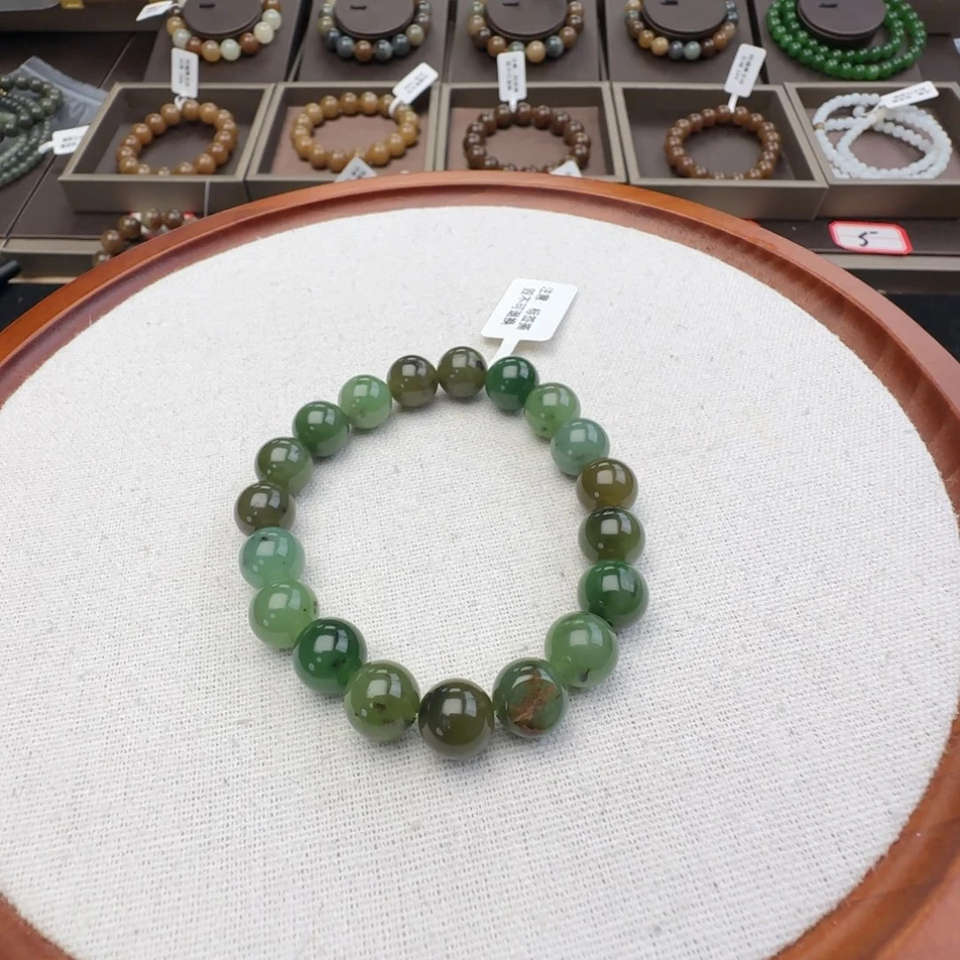 和田玉未镶嵌手链卡10带皮乌兰海烂苹果色碧玉，29