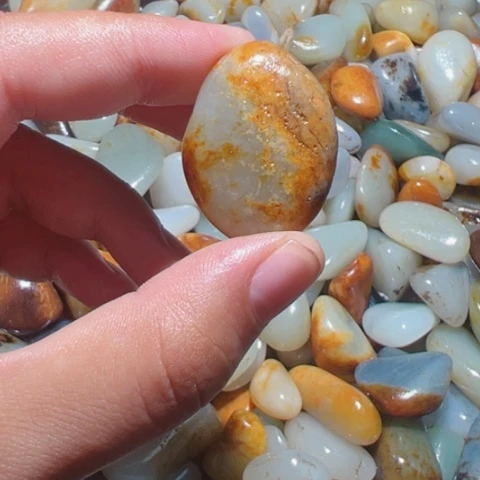 和田玉未镶嵌颈饰13.7克