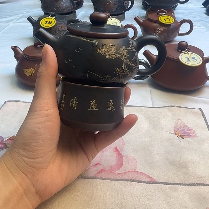 请****字广西钦州坭兴陶茶壶