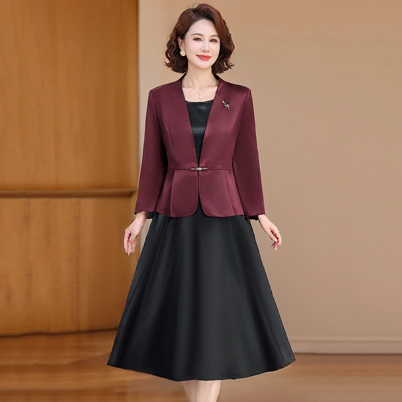 贵夫人妈妈秋装外套2025年新款中老年高档洋气连衣裙阔太太两件套