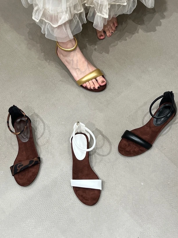 2336-1 2025韩版现代简约小众设计时尚网红一字带包跟凉鞋女