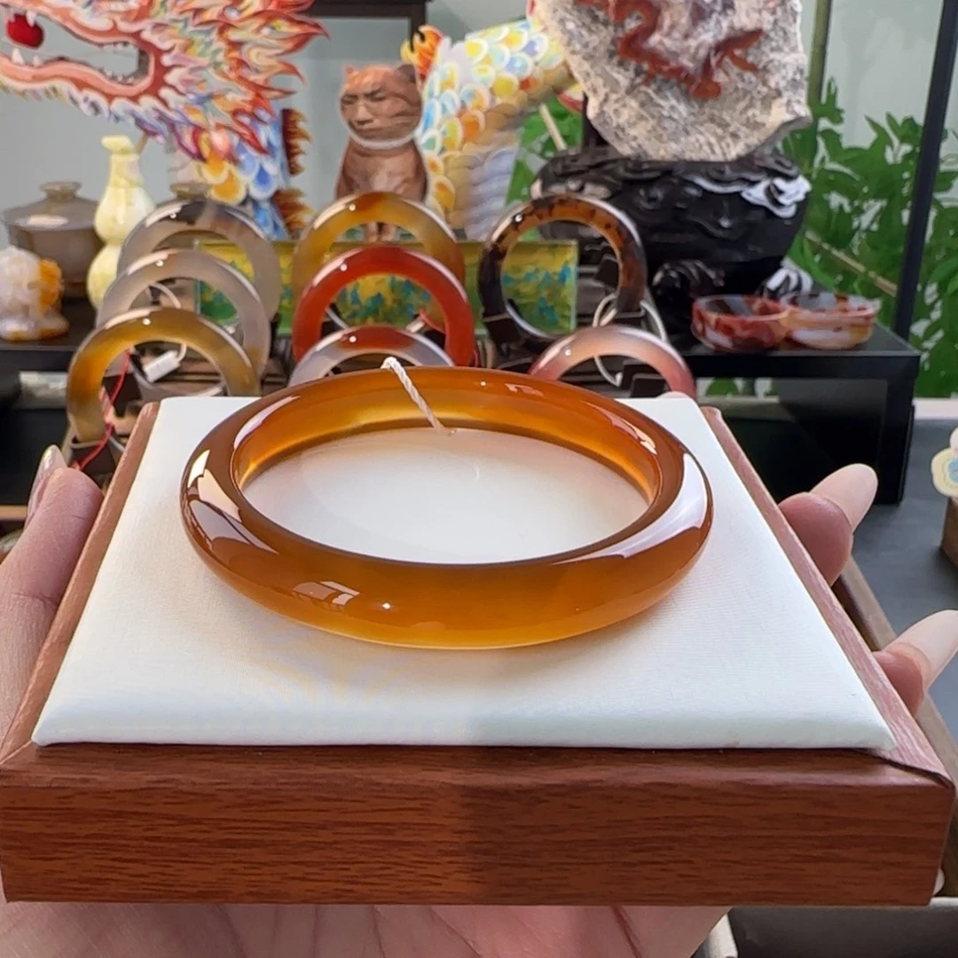 玛瑙/玉髓手镯未镶嵌