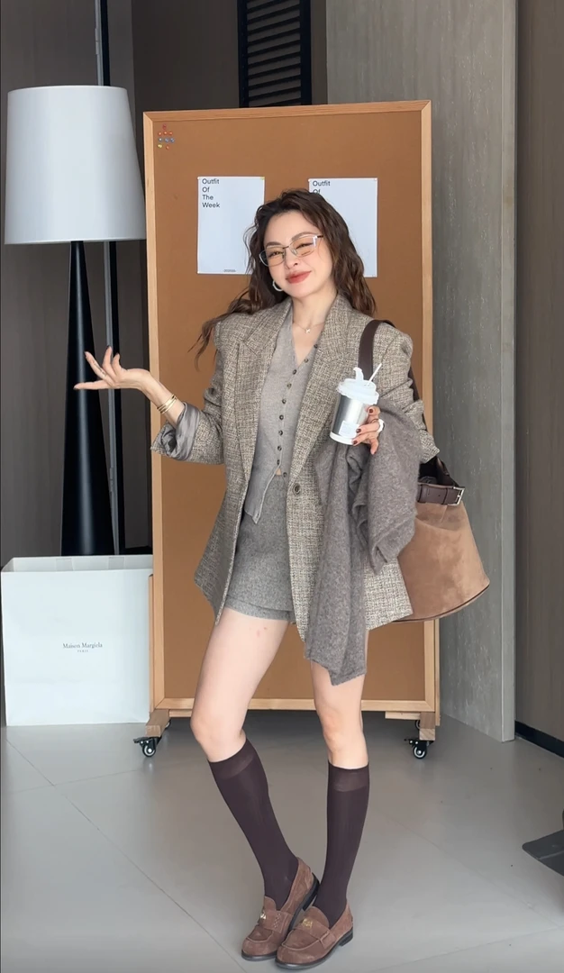 Singularity Me 10A 1041 单排扣V领混纺坑条显瘦内搭针织衫上衣