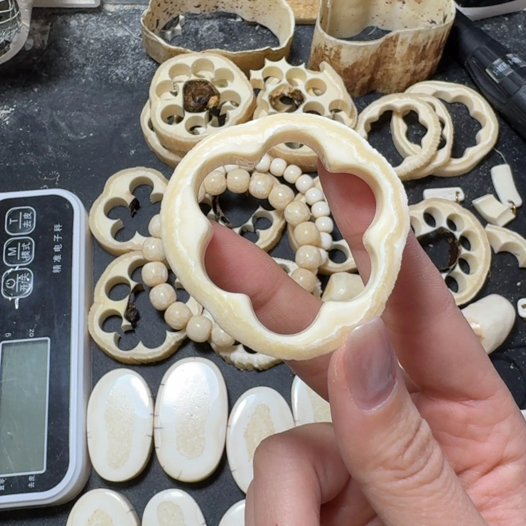 琉璃/树脂/塑料类独配饰