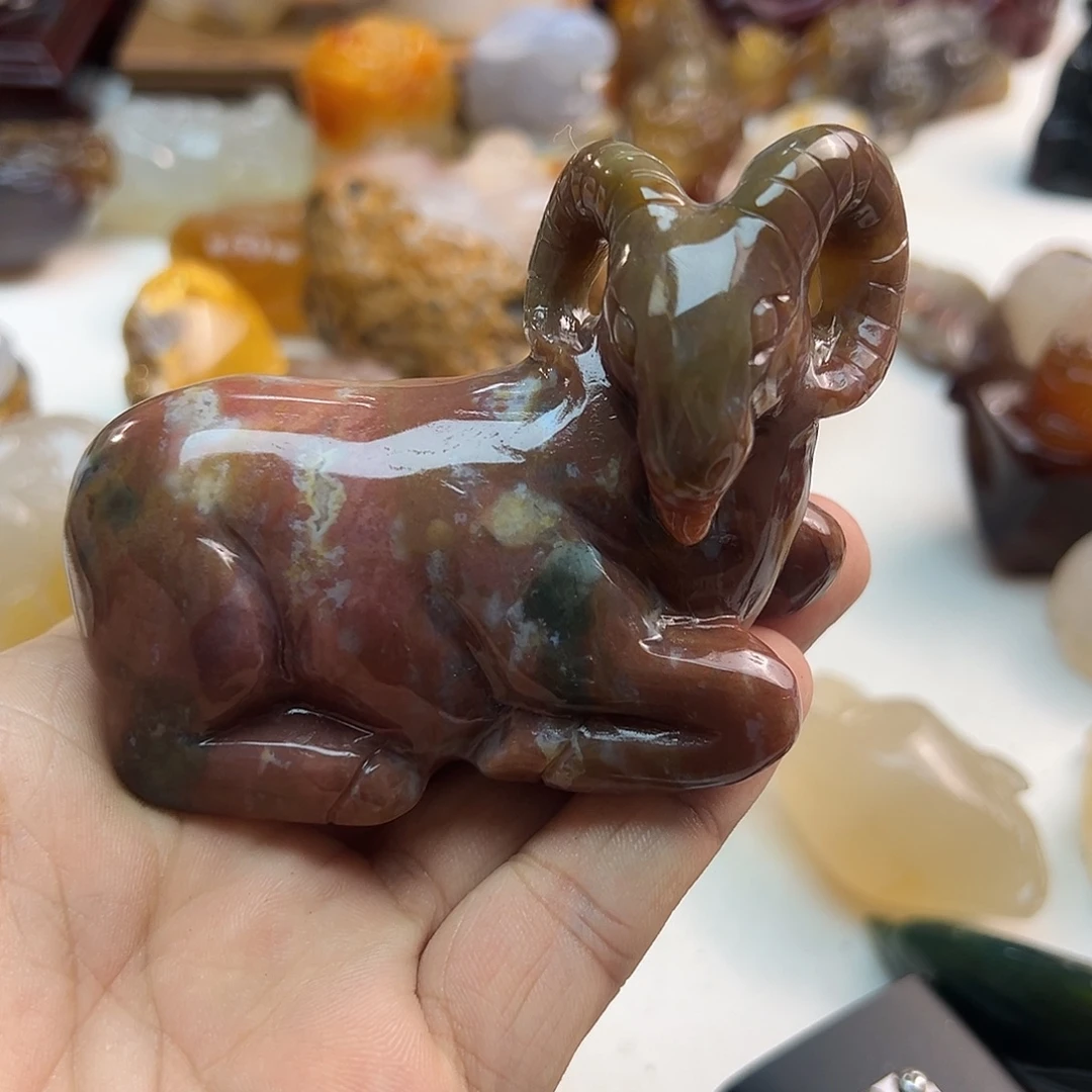 王***洋玛瑙/玉髓未镶嵌颈饰