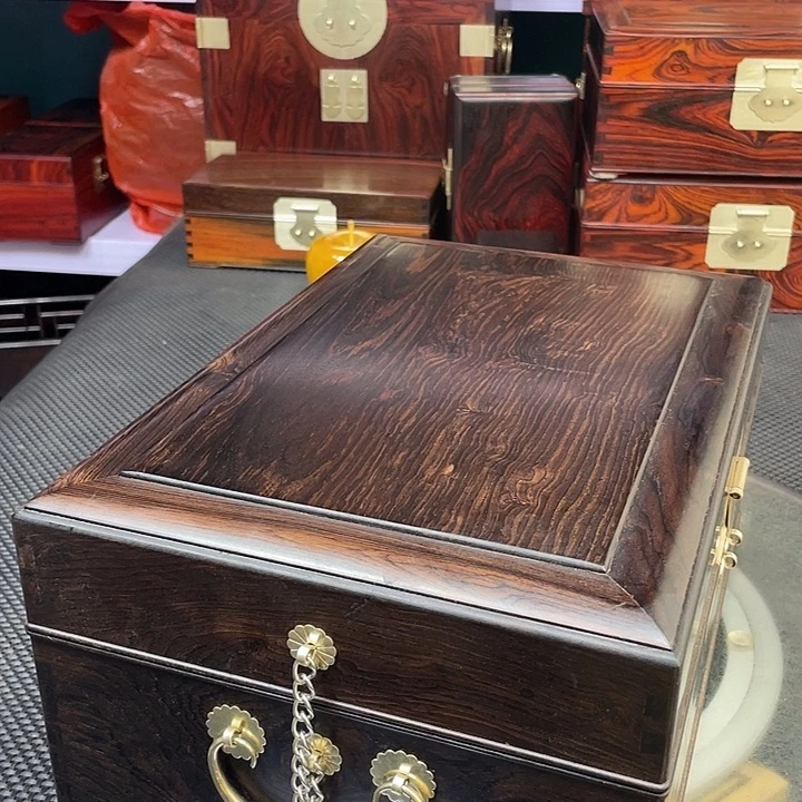 t***o木紫光谭盒子一个一个