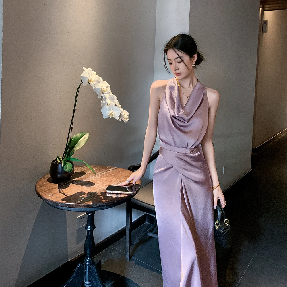 缤菓binguo 雾粉色缎面不规则假两件挂脖连衣裙女2025夏修身长裙