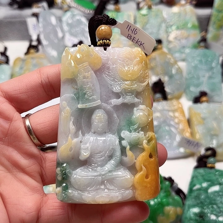 翡翠未镶嵌颈饰挂件