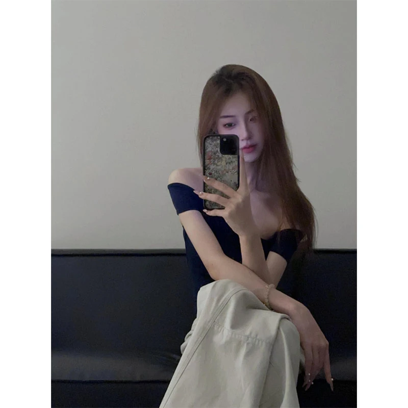 气质御姐范夏季2025新款高级感一字肩短袖上衣高腰直筒宽松阔腿裤