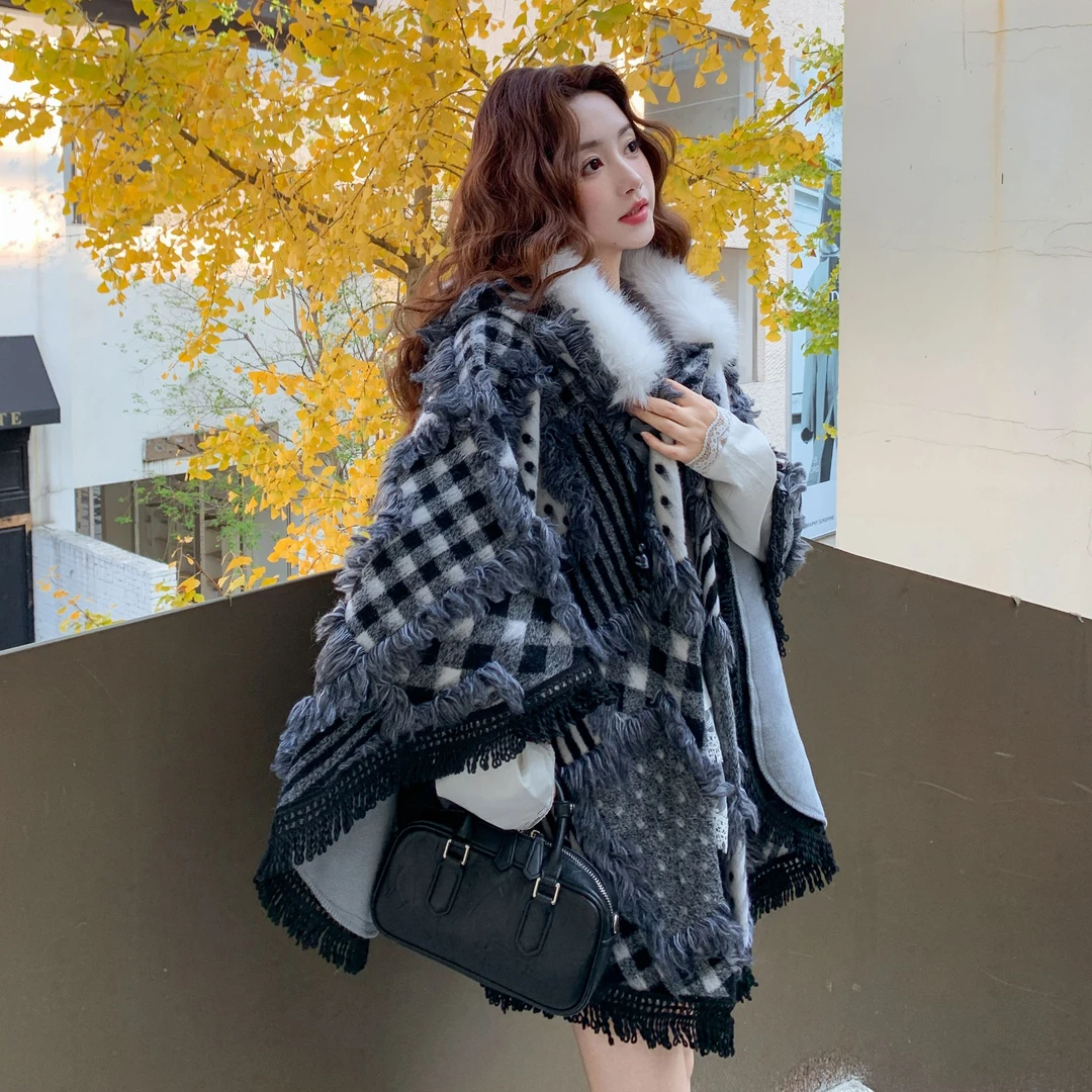灰色格纹流苏斗篷披肩连帽外套女2025秋冬爆款个性洋气时髦巨好看