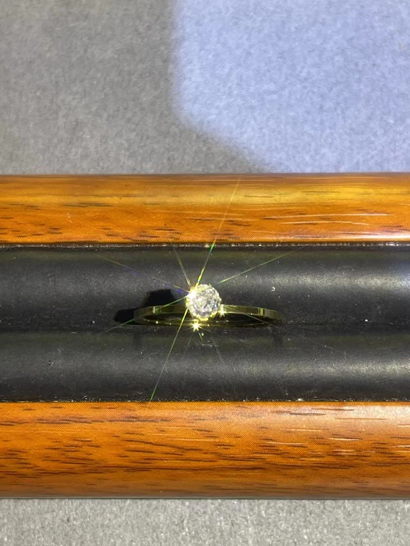 a2019黄色六爪戒指多样性发货