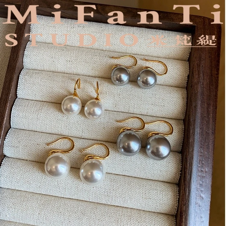 米梵缇 铜合金仿珍珠耳饰 复古白色小众高级感高跟鞋耳环女