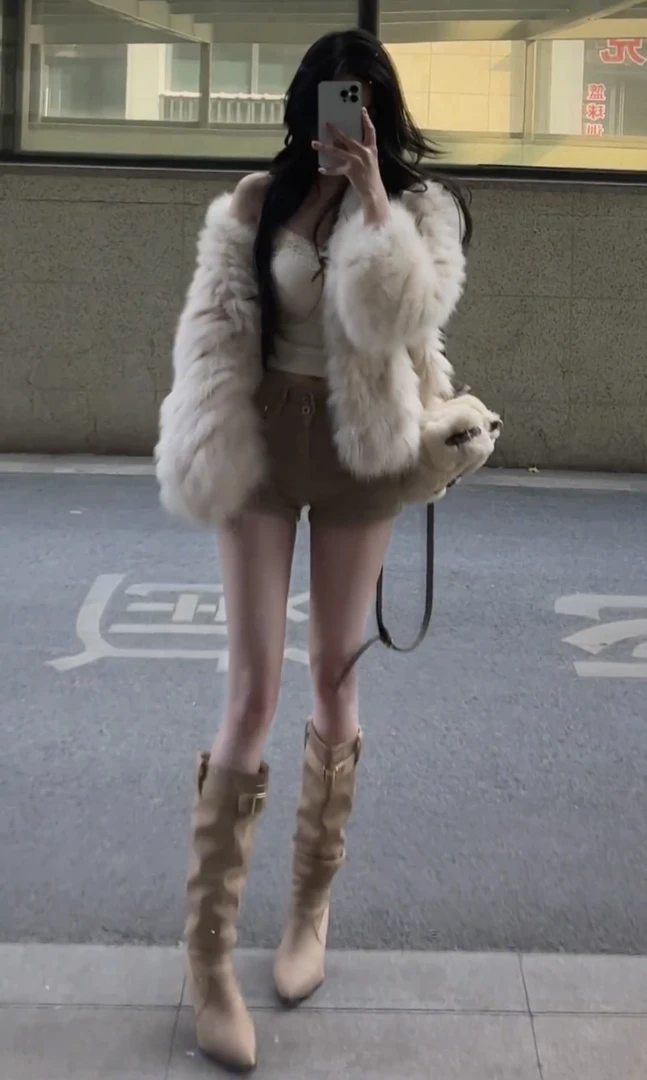 2024冬季新款高级感保暖环保毛毛外套女蕾丝背心高腰短裤两件套装