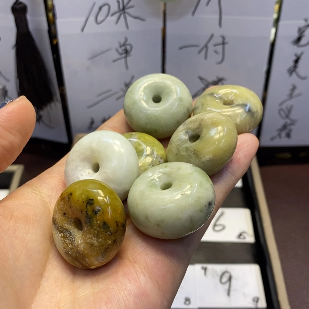 未镶嵌蛇纹石玉颈饰紫**妖