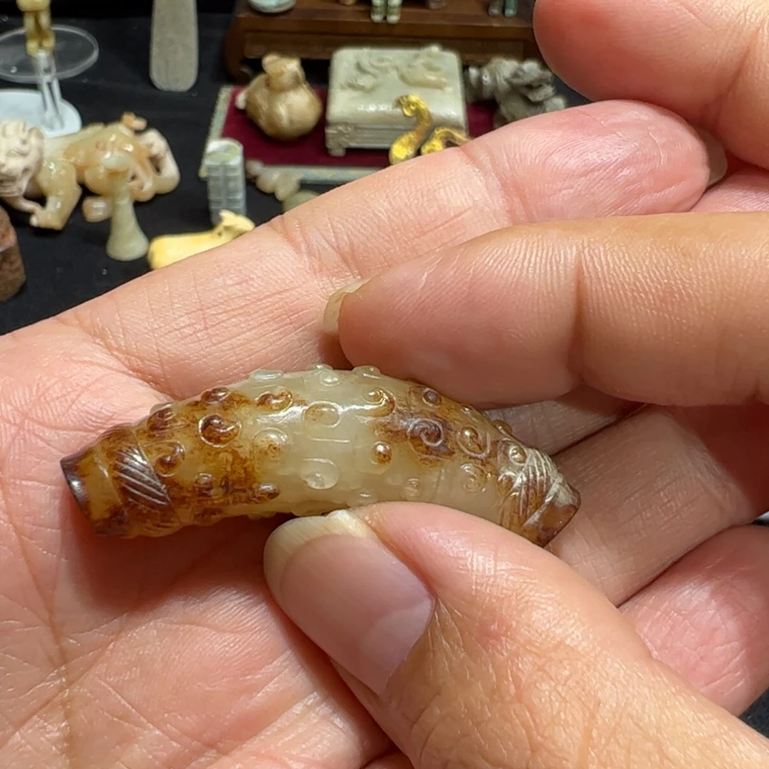 听***风和田玉（糖玉）未镶嵌挂件我在这里等着你的