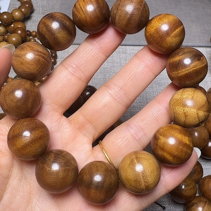 金丝楠1.8水波手串微微瑕疵