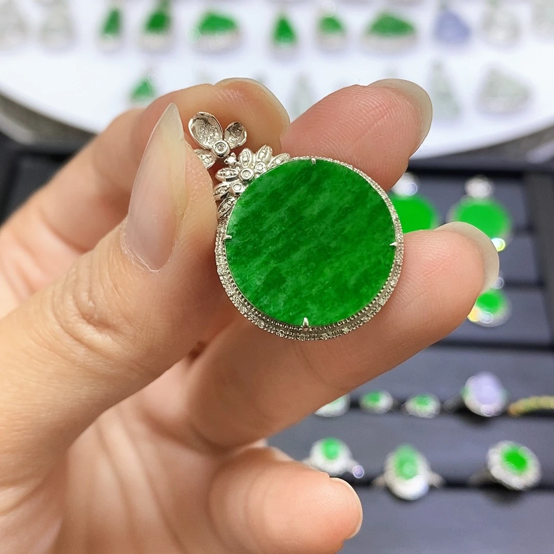 翡翠18K金镶嵌吊坠(不含链)