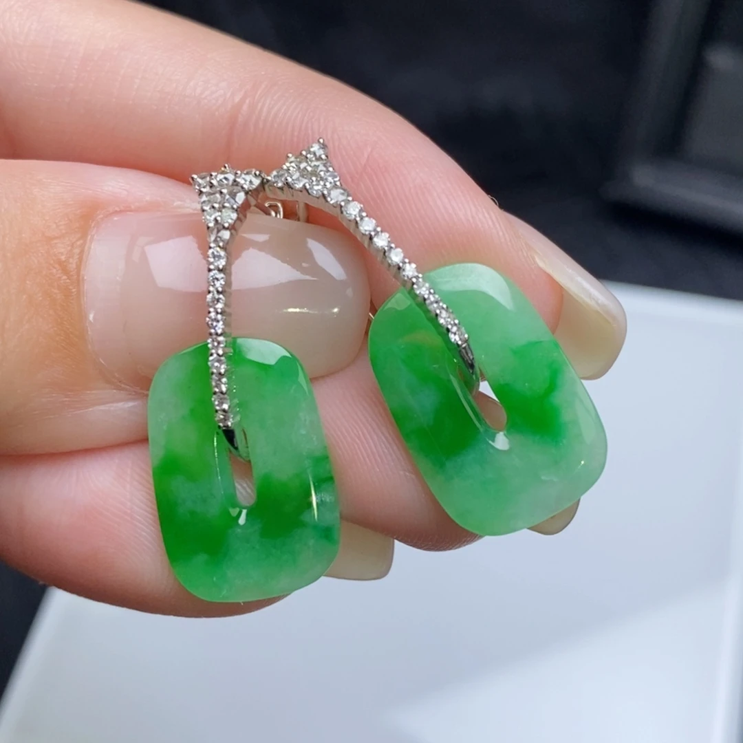 翡翠18K金镶嵌耳饰福贝