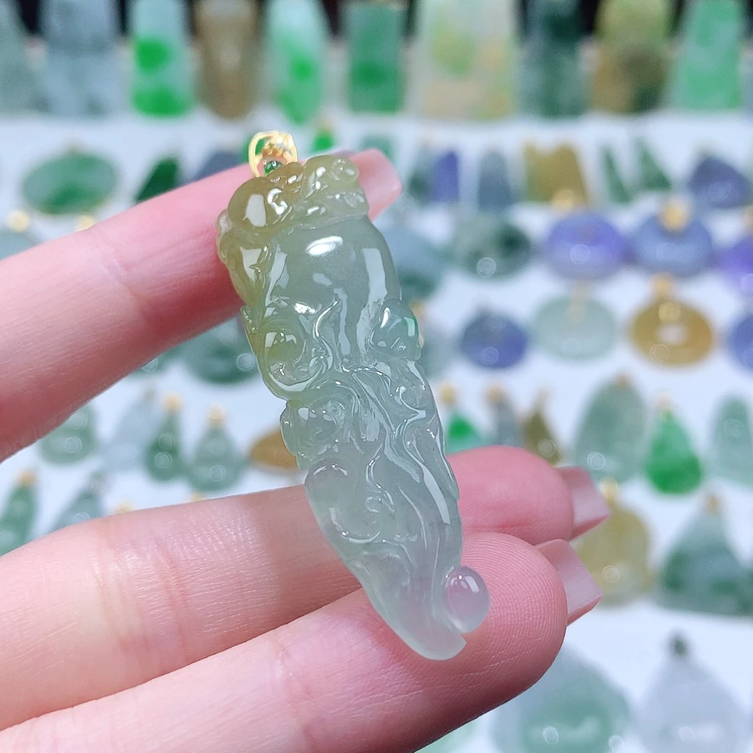 翡翠未镶嵌颈饰翡翠