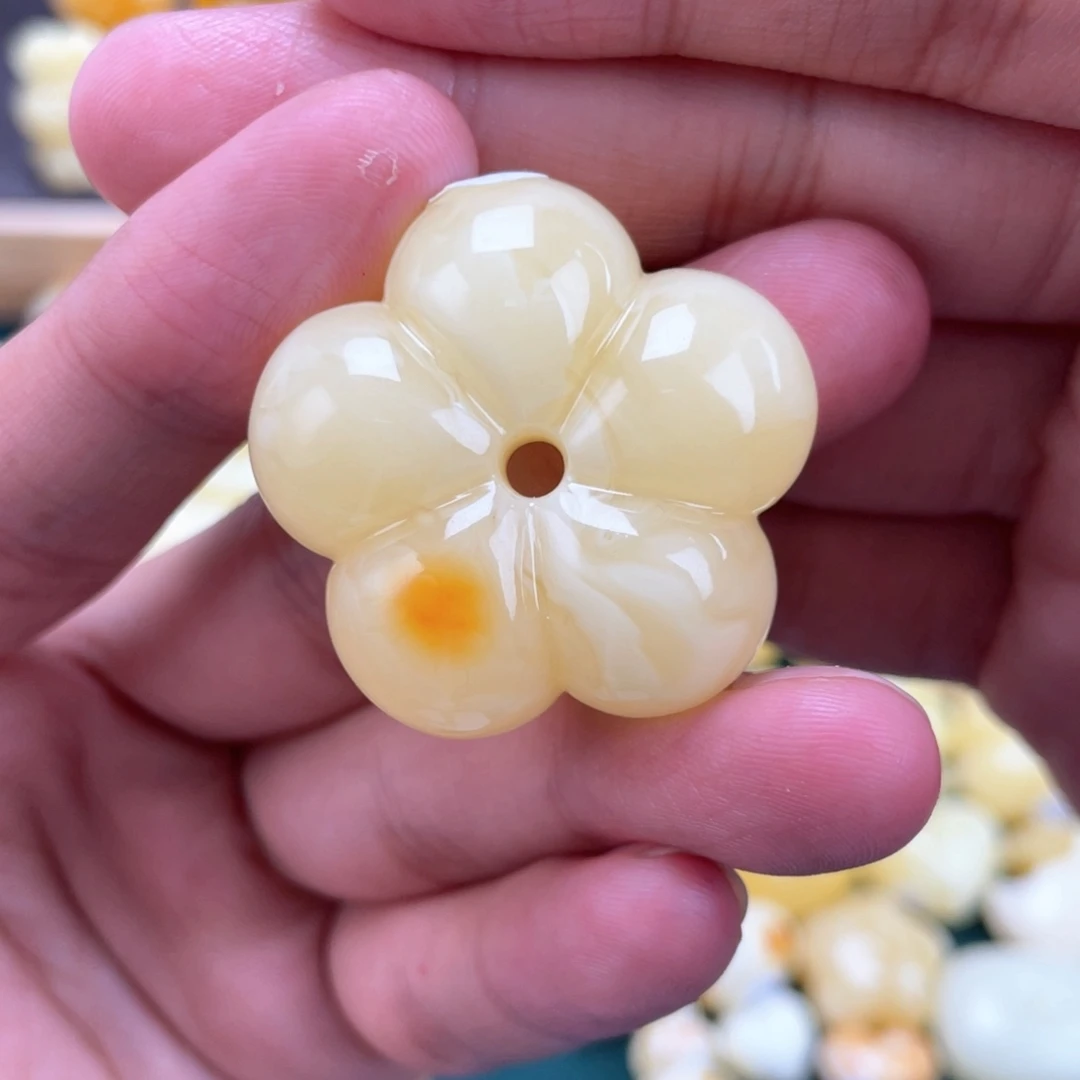 琥珀未镶嵌裸石蜜蜡