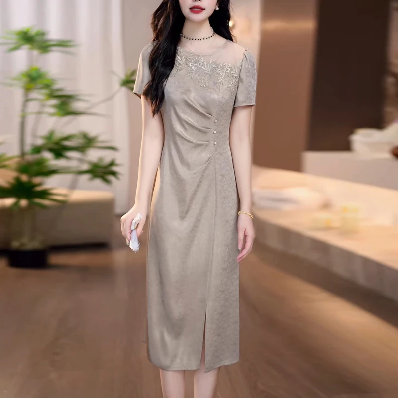 高档气质优雅法式连衣裙夏季2025年新款女装大气减龄修身妈妈裙子