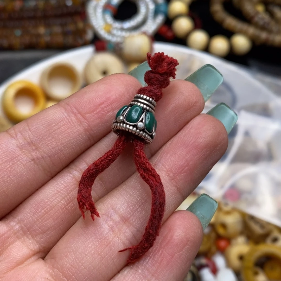 藏传文玩松塔子一个