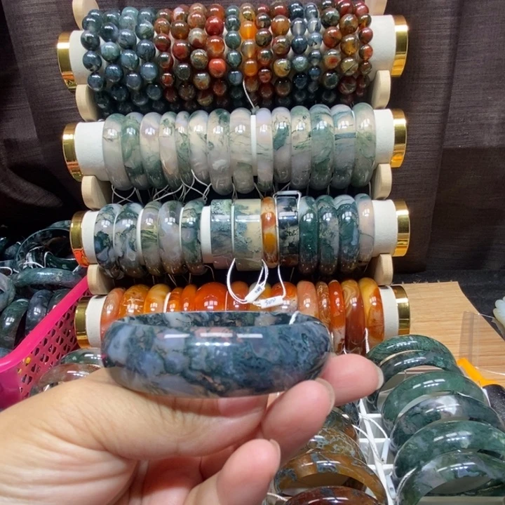 手镯玛瑙/玉髓未镶嵌64口