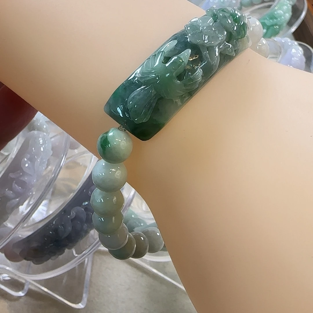 颈饰未镶嵌翡翠手牌