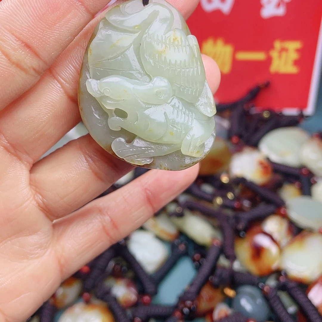 和田玉颈饰未镶嵌