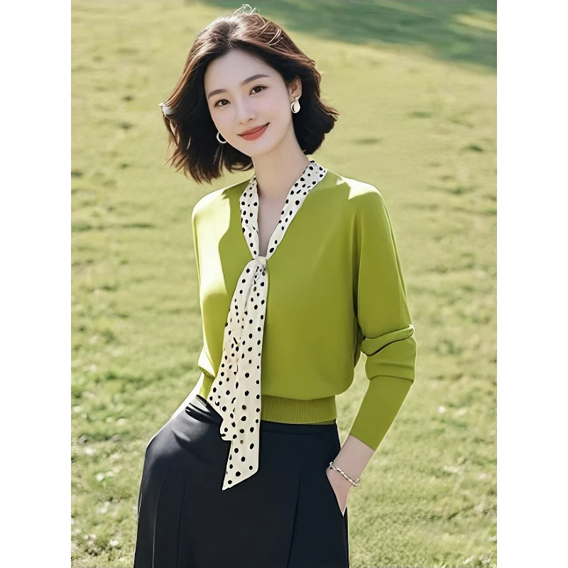 今年流行漂亮春款时尚洋气时髦独特别致超好看单穿气质绿色上衣女