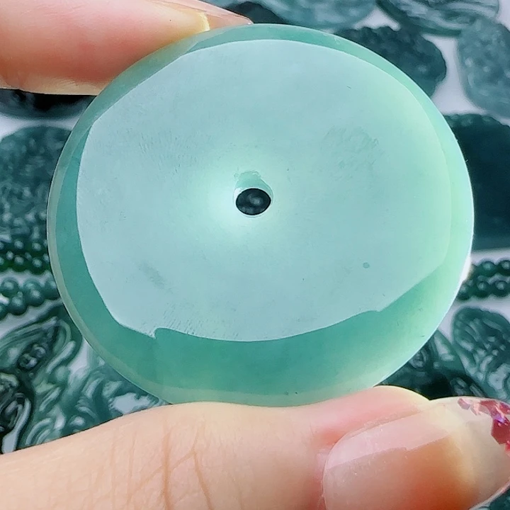翡翠未镶嵌颈饰多样性发货天然的A货翡翠