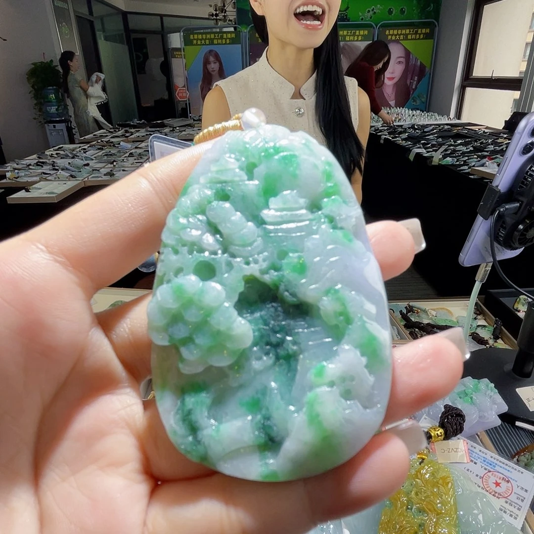 颈饰未镶嵌翡翠一个