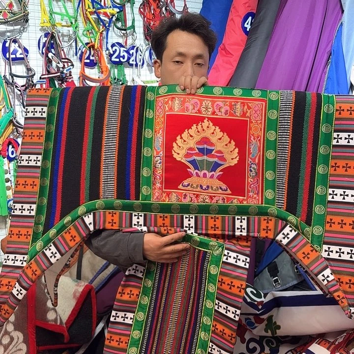 纯羊毛毡大包肚衣服