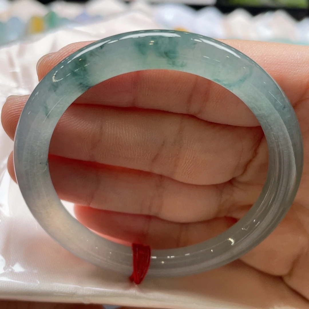 翡翠手镯未镶嵌51圆