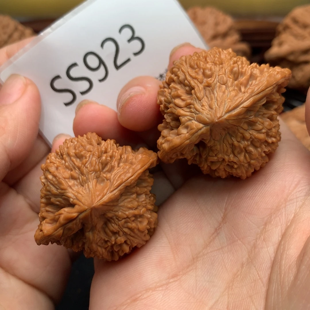 文玩核桃把件全品满天星40