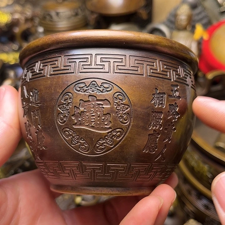 精美铜器批发档口