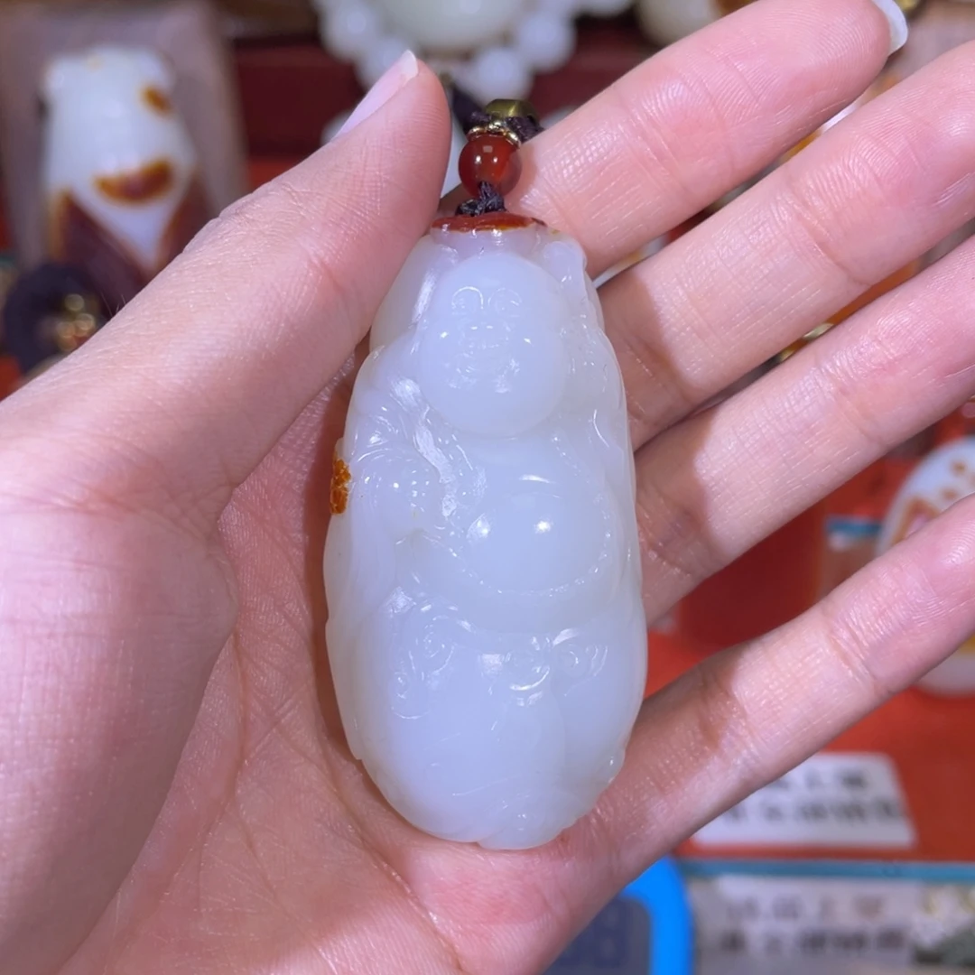 隔***。和田玉未镶嵌挂件