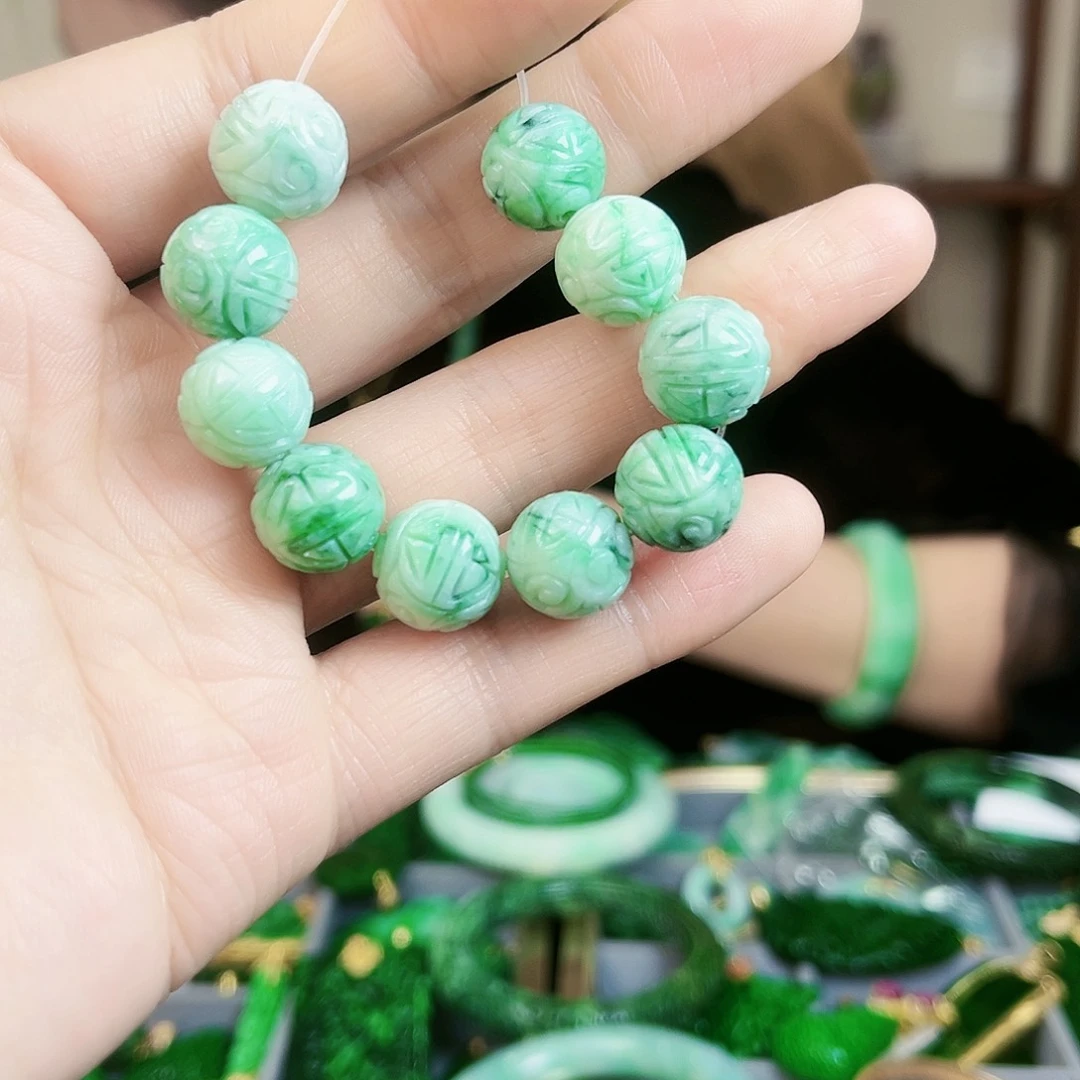 翡翠颈饰未镶嵌冰**莲手链