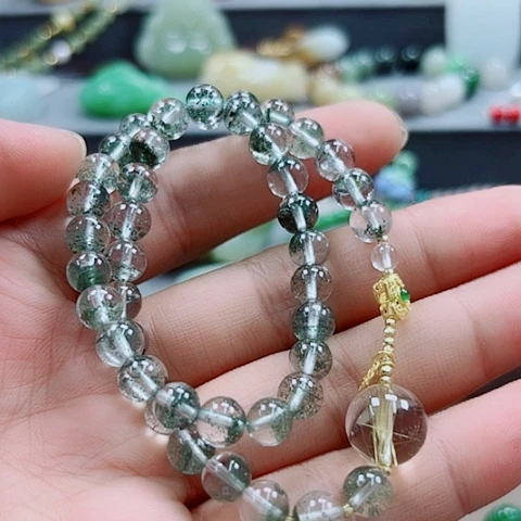 18K金镶嵌颈饰水晶